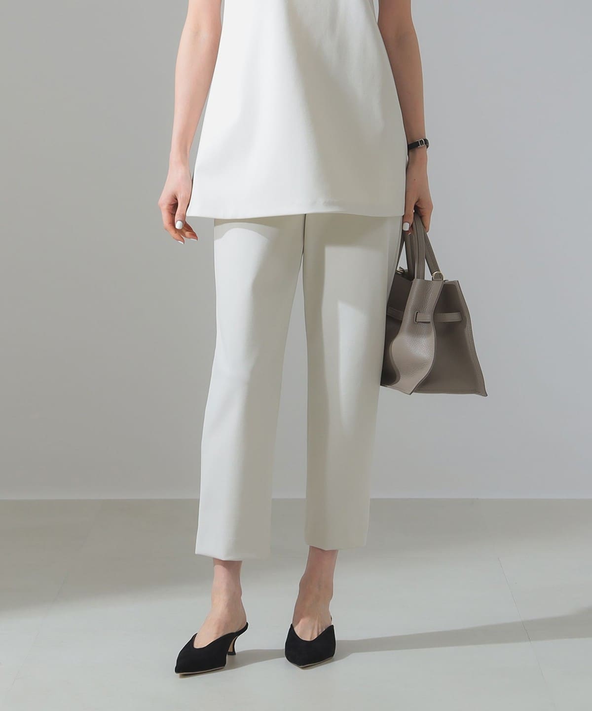 ポンチ スリット テーパード パンツ パンツ WOMEN IVORY 38 ポンチ スリット テーパード パンツ パンツ WOMEN IVORY 38