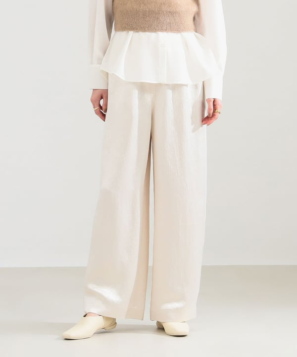 新品！ demi-luxe BEAMS ホワイトパンツ Demi-Luxe BEAMS（デミルクス ビームス）のレディースの