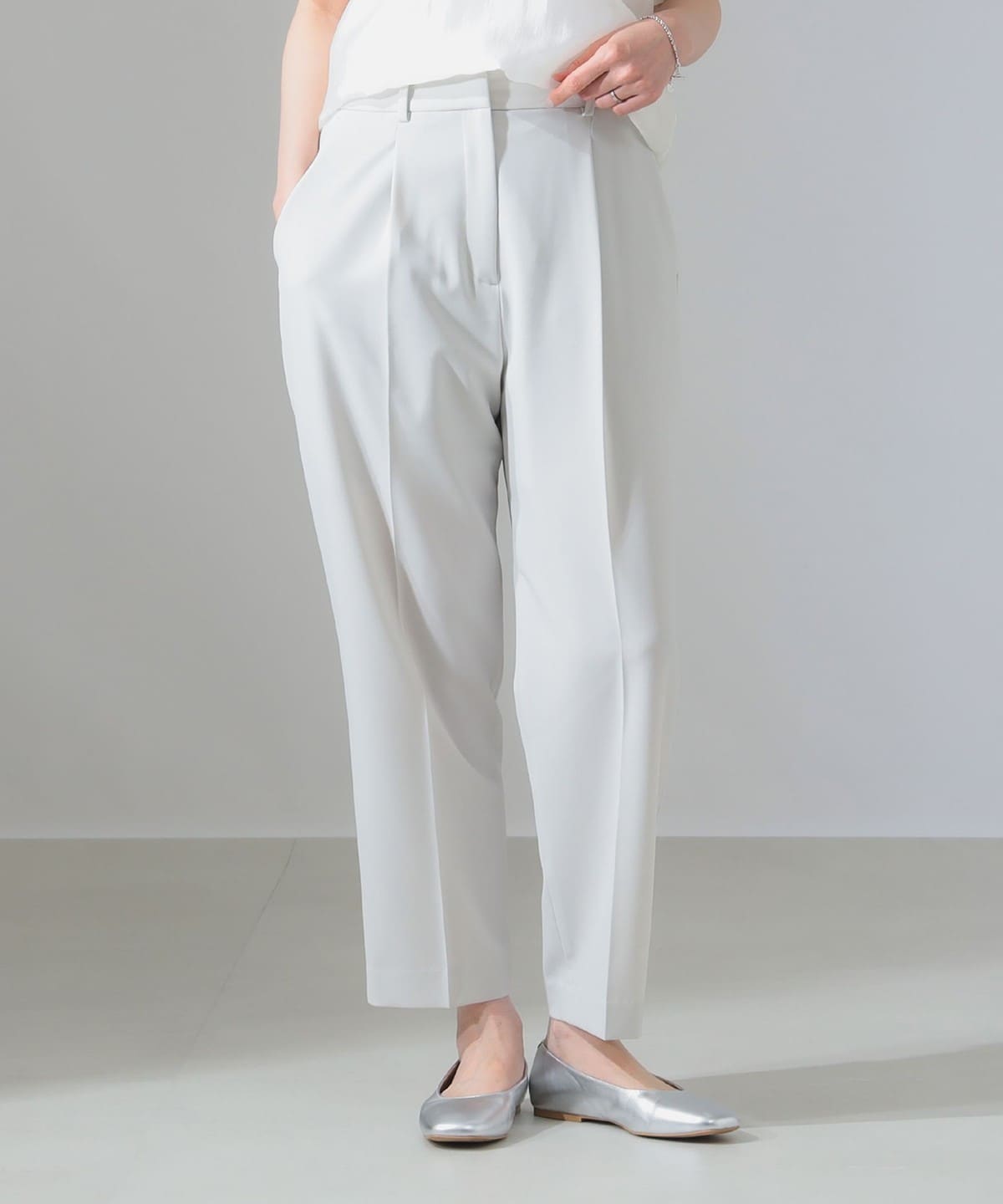 ポリエステル 1タック パンツ パンツ WOMEN IVORY 36 ポリエステル 1タック パンツ パンツ WOMEN IVORY 36
