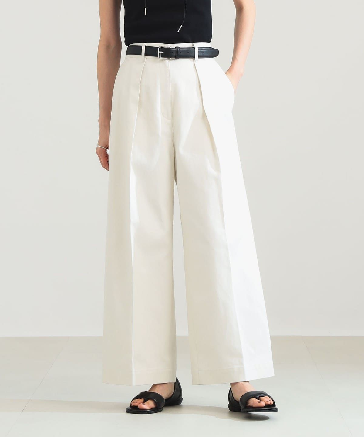 Demi-Luxe BEAMS（デミルクス ビームス）タック チノ ワイドパンツ