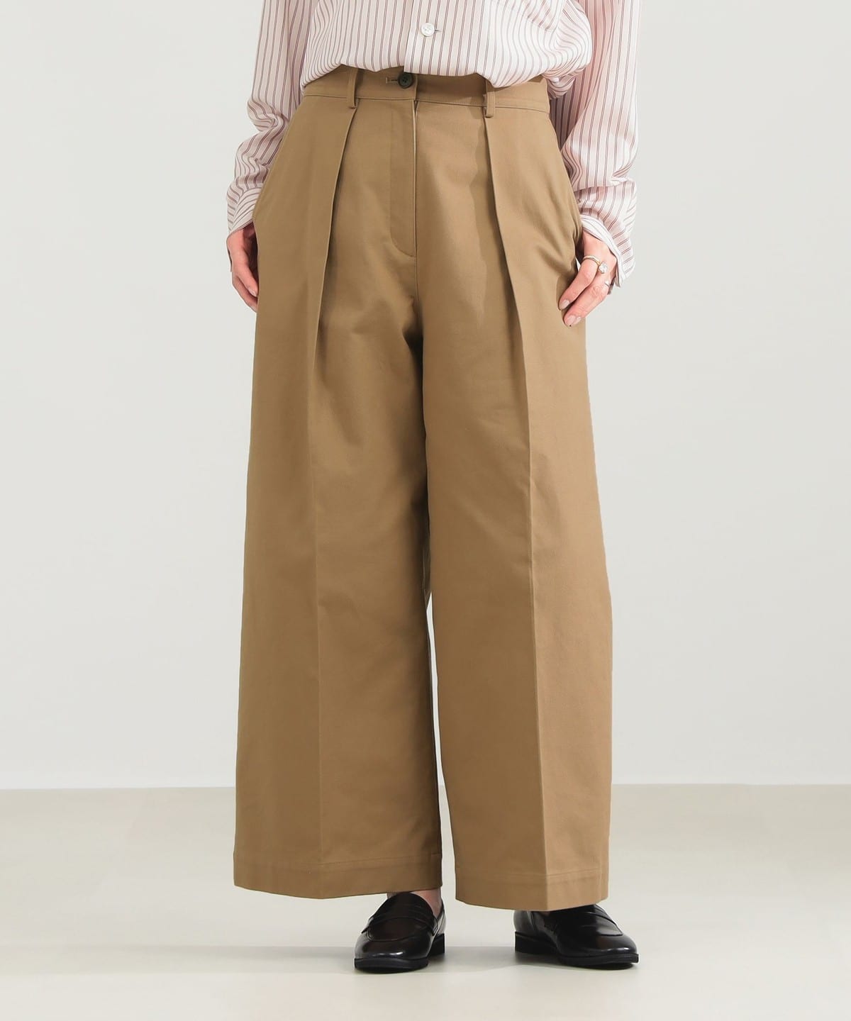 【Demi-Luxe BEAMS】ゆうちん Demi-Luxe BEAMS（デミルクス ビームス）タック チノ ワイドパンツ