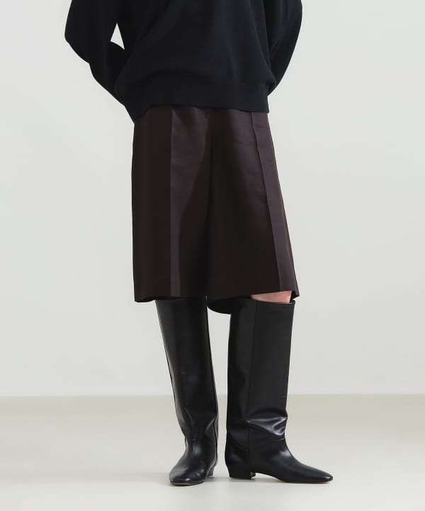 クリース オーバー ショートパンツ Model：H171 B80 W58 H86　Size：38