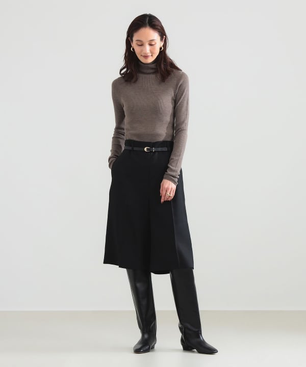クリース オーバー ショートパンツ Model：H171 B80 W58 H86　Size：38