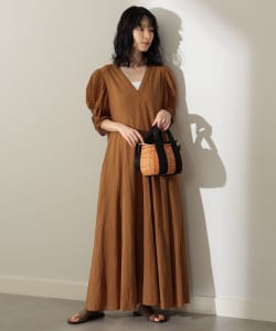 ne Quittez pas × Demi-Luxe BEAMS / 別注 ドビープレーン Vネック ワンピース