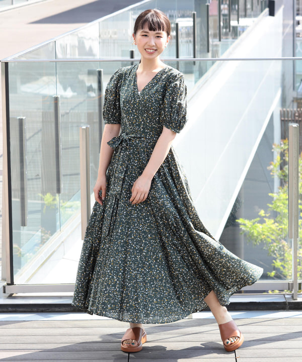 【タグ付き新品】MARIHA ロングワンピースとなっております