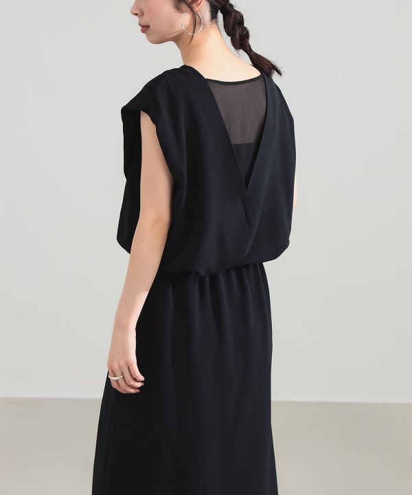 V-neck back sheer dress. BEAMS STAFF: H165 Size 38
