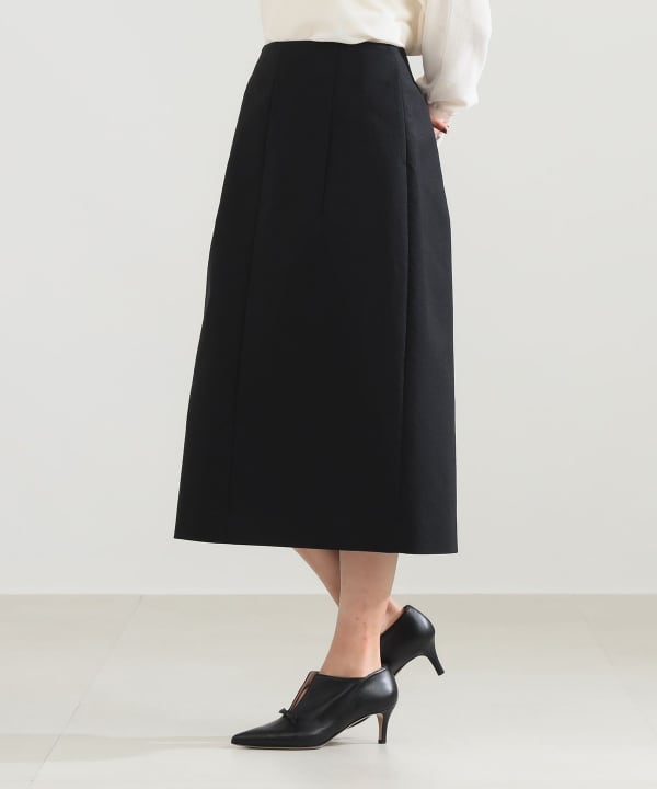 プレシャス コクーン スカート Model：H165 B77 W57 H79　Size：38