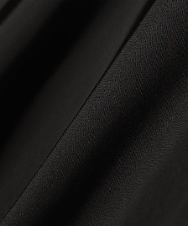 BEAMS SALON / グロッシー レイヤー スカート