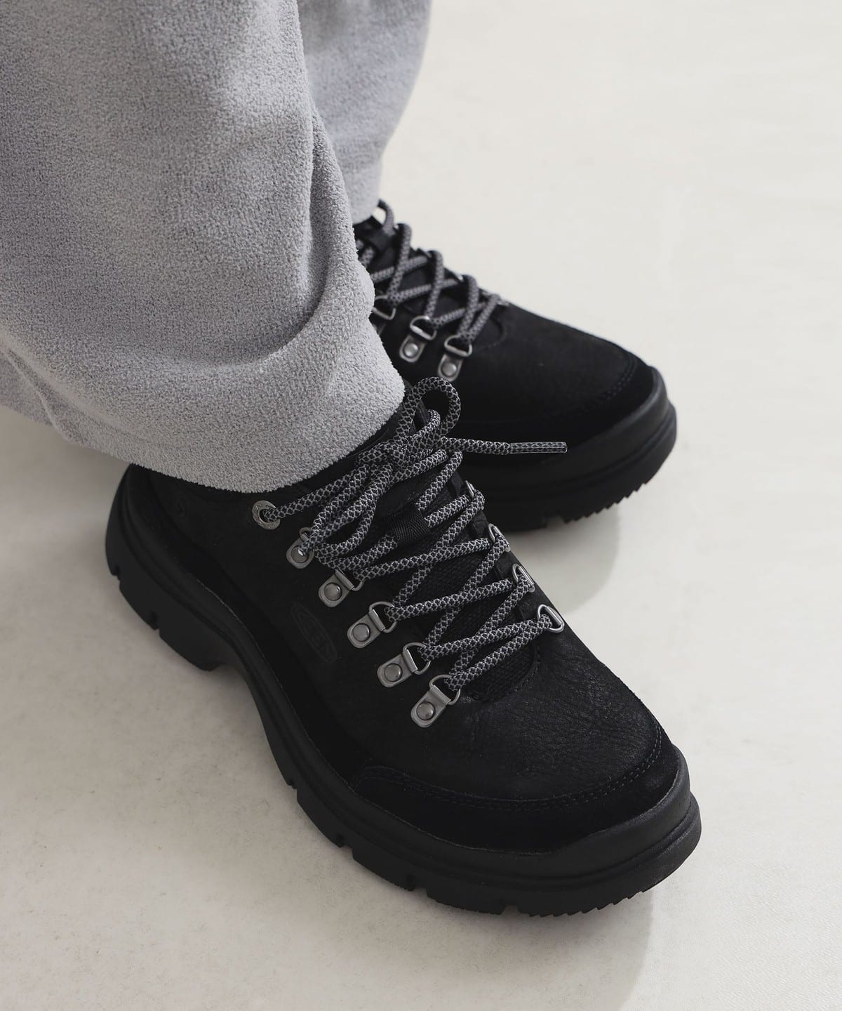 KEEN キーン / KOSA OXFORD スニーカー シューズ WOMEN Triple Black 25