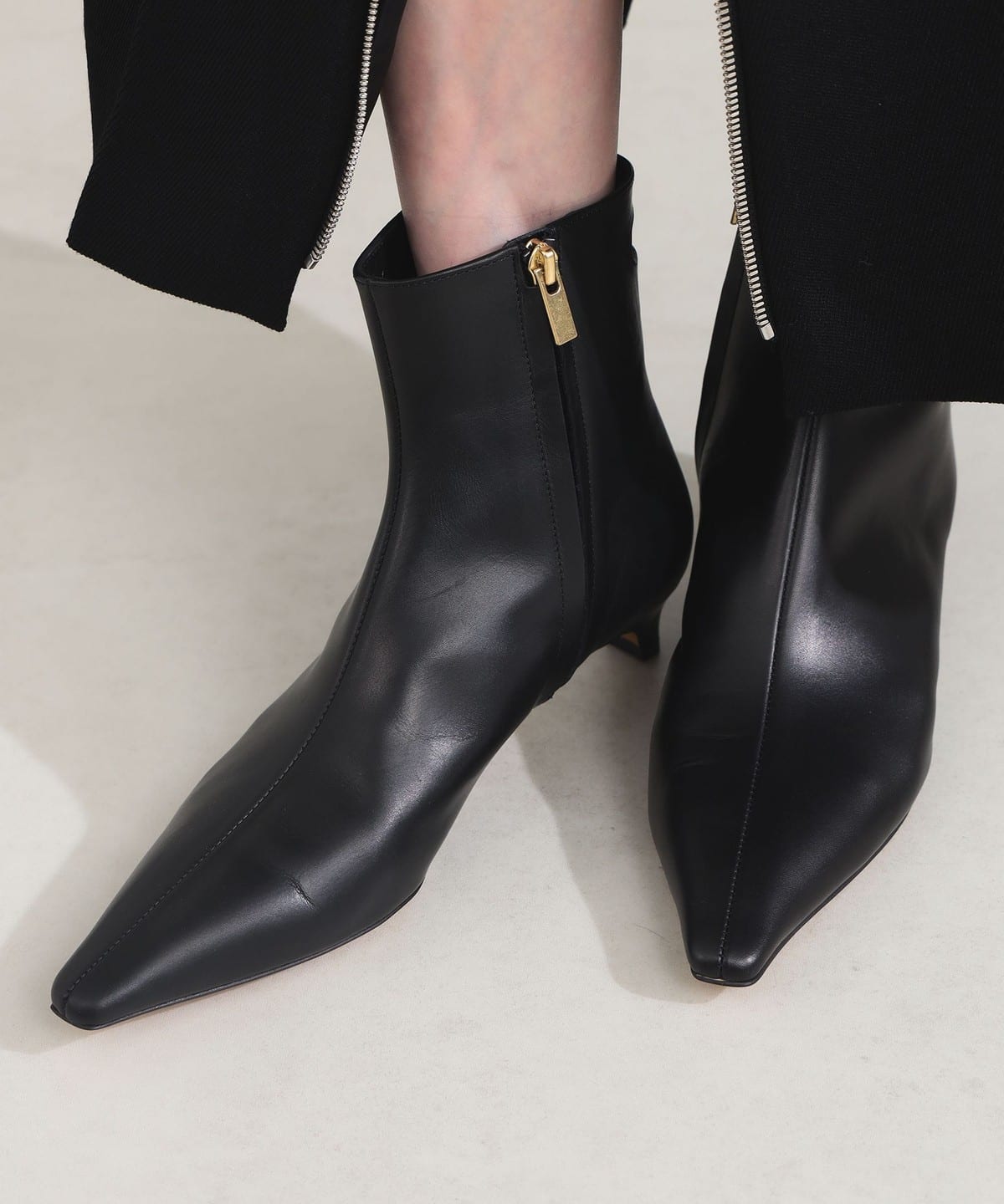 HENRI EN VARGO / Caroline ショートブーツ シューズ WOMEN BLACK 37 HENRI EN VARGO / Caroline ショートブーツ シューズ WOMEN BLACK 37