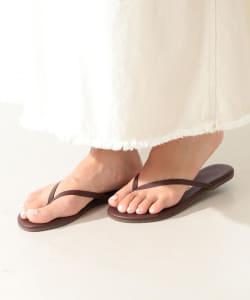 ▲TKEES / SOLIDS サンダル