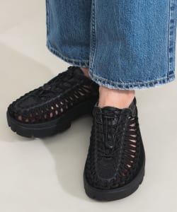 KEEN / UNEEK PLT サンダル