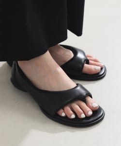 SHISEI / レザー トング サンダル