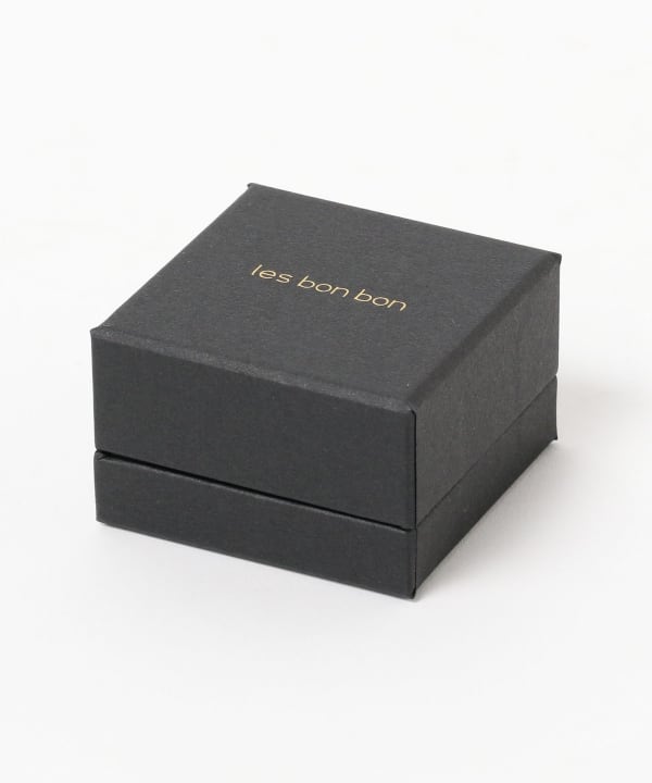 les bon bon / Victoria Choker *配饰的设计和颜色可能会有所改变。