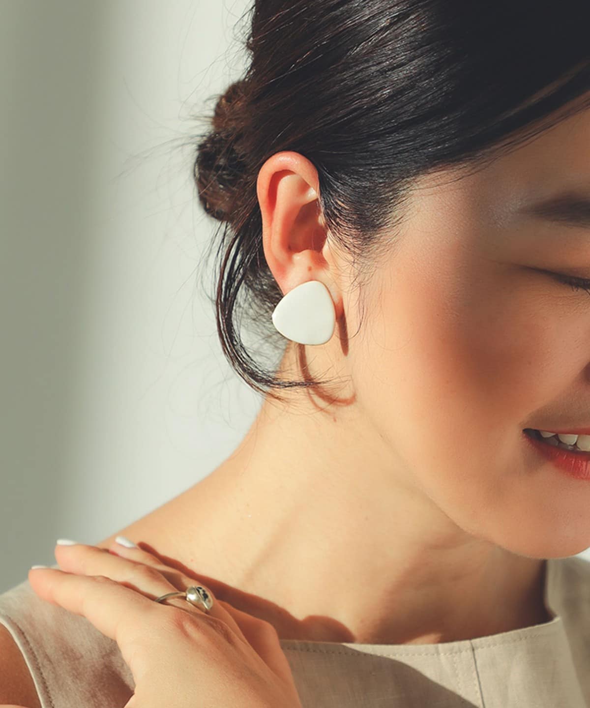 ミルキーカラー イヤリング .M アクセサリー WOMEN OFF WHITE ONE SIZE ミルキーカラー イヤリング .M アクセサリー WOMEN OFF WHITE ONE SIZE