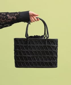 Demi-Luxe BEAMS / アタ オープンワーク カゴバッグ BLACK