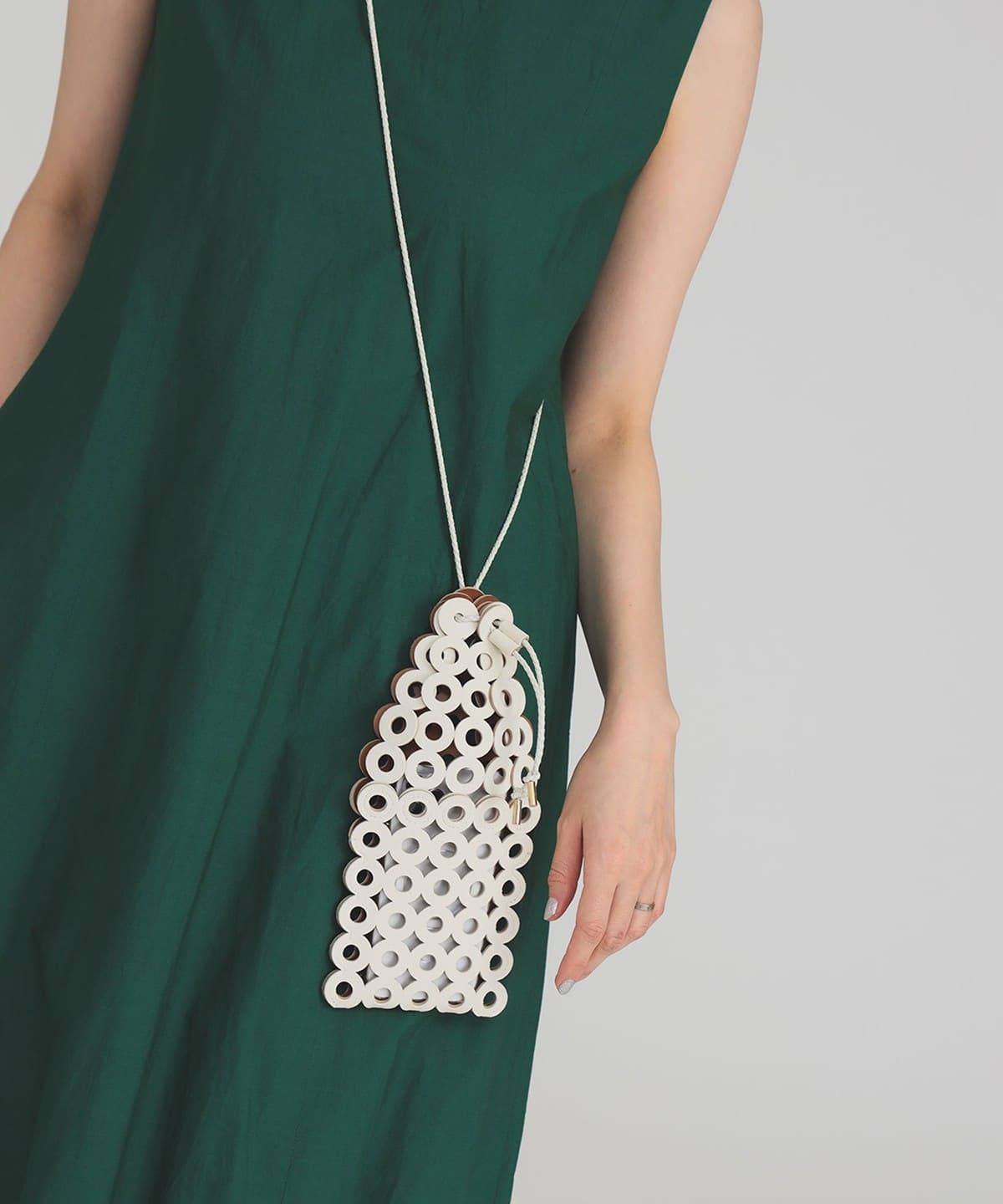 MARY AL TERNA メアリーオルターナ / カットワーク フォンケース バッグ WOMEN IVORY ONE SIZE MARY AL TERNA メアリーオルターナ / カットワーク フォンケース バッグ WOMEN IVORY ONE SIZE