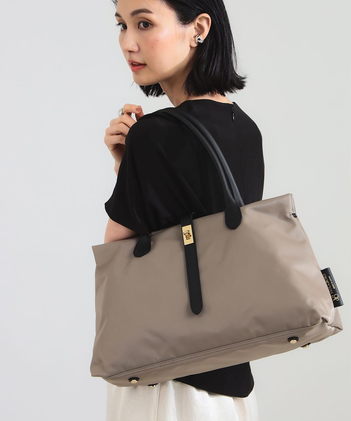 VIOLAd'ORO ヴィオラドーロ / ナイロン スクエア トートバッグ バッグ WOMEN TAUPE×BLACK ONE SIZE VIOLAd'ORO ヴィオラドーロ / ナイロン スクエア トートバッグ バッグ WOMEN TAUPE×BLACK ONE SIZE