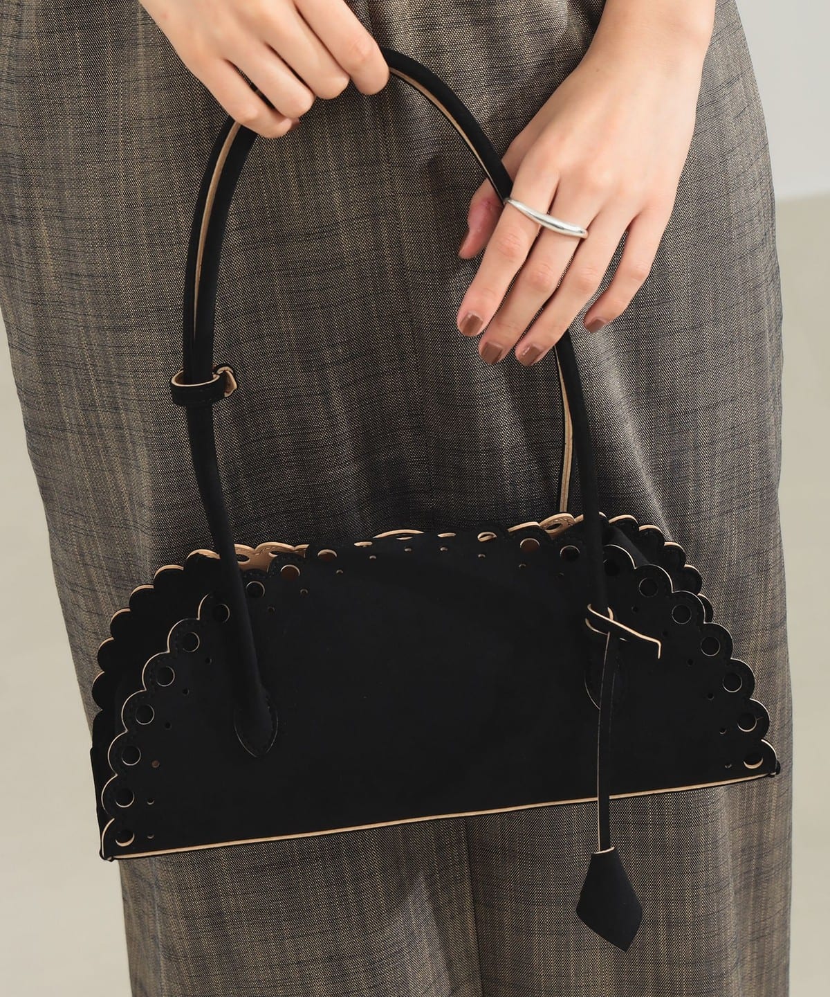 MARY AL TERNA メアリーオルターナ / ENSOU スカラップ ハンドバッグ バッグ WOMEN BLACK ONE SIZE MARY AL TERNA メアリーオルターナ / ENSOU スカラップ ハンドバッグ バッグ WOMEN BLACK ONE SIZE