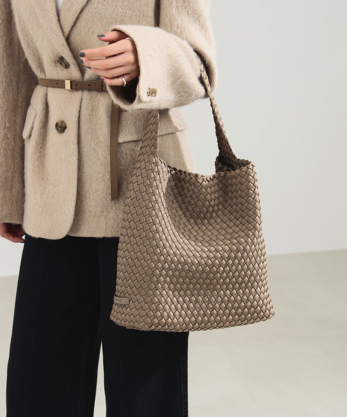 NAGHEDI / イントレチャート ショルダーバッグ バッグ WOMEN CASHMERE ONE SIZE NAGHEDI / イントレチャート ショルダーバッグ バッグ WOMEN CASHMERE ONE SIZE