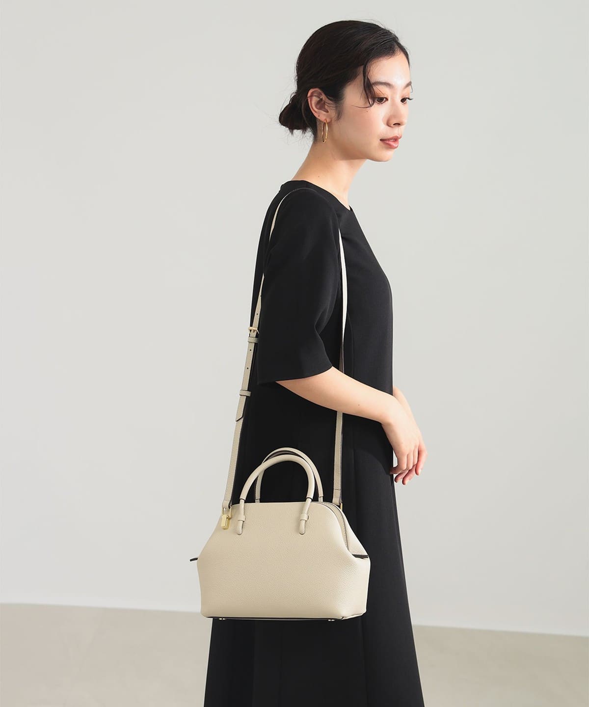 PUNTI. WALTZ ハンドバッグ MILK BEAMS別注カラー BEAMS SELECTION for WOMEN（ビームス セレクション for ウィメン