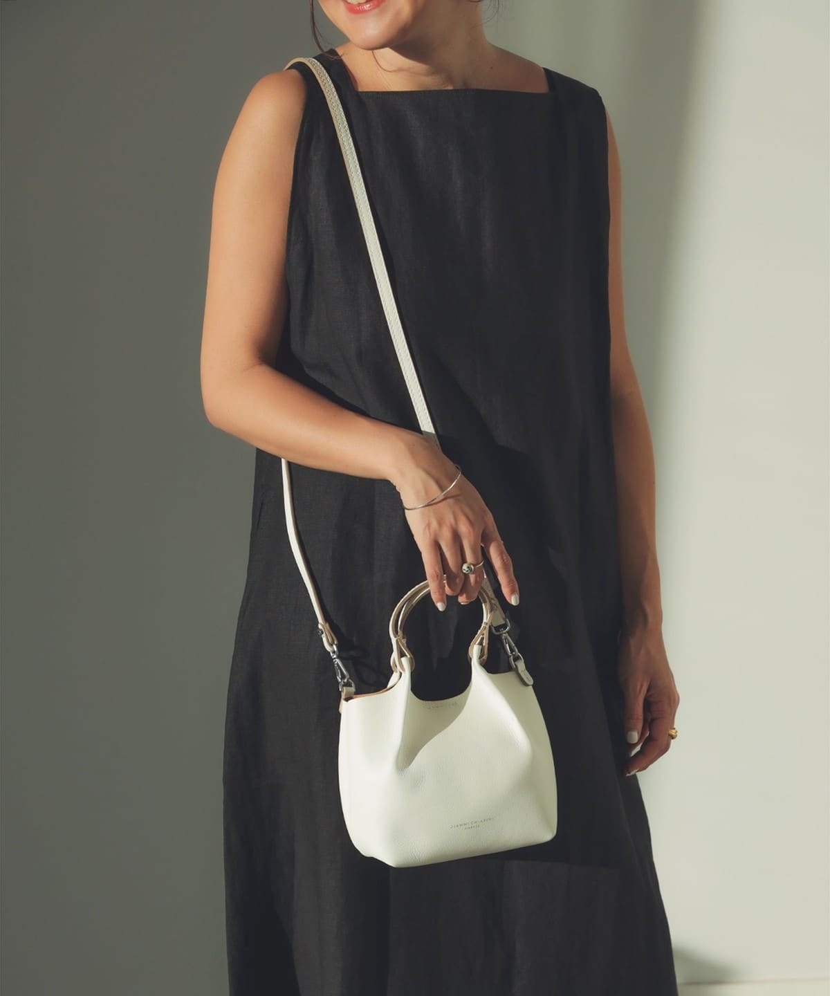 GIANNI CHIARINI ジャンニ キアリーニ / DUA レザー ショルダーバッグ XS バッグ WOMEN LATTE-PECAN ONE SIZE GIANNI CHIARINI ジャンニ キアリーニ / DUA レザー ショルダーバッグ XS バッグ WOMEN LATTE-PECAN ONE SIZE
