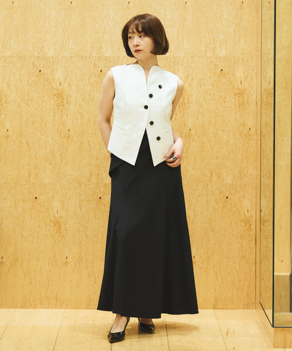 AKIRANAKA / Sesilia Vest