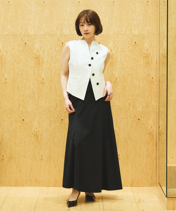 AKIRANAKA / Sesilia Vest