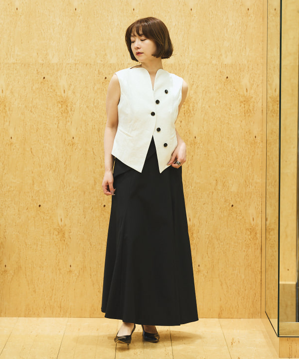 AKIRANAKA / Sesilia Vest