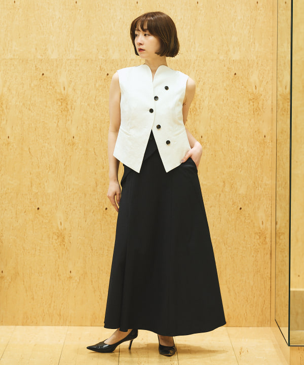 AKIRANAKA / Sesilia Vest