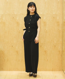 AKIRANAKA / 带腰带的一体式