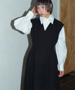 AKIRANAKA / フロントボタン Vネック ドレス