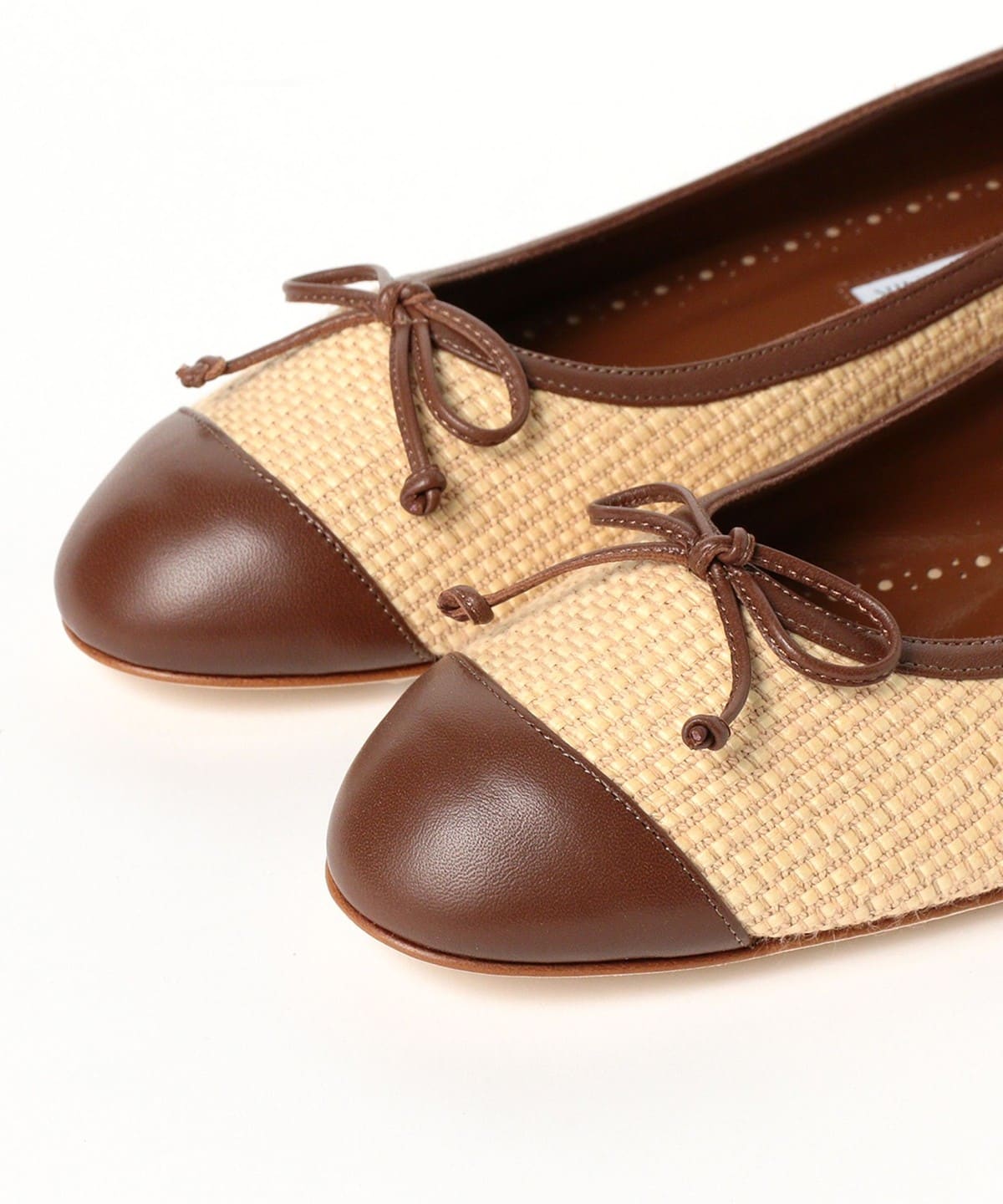【MANOLO BLAHNIK】ラフィア バレリーナ フラット International Gallery BEAMS(インターナショナルギャラリー