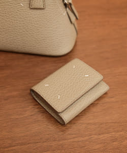 〈WOMEN〉Maison Margiela / ジップ トリフォールド ウォレット