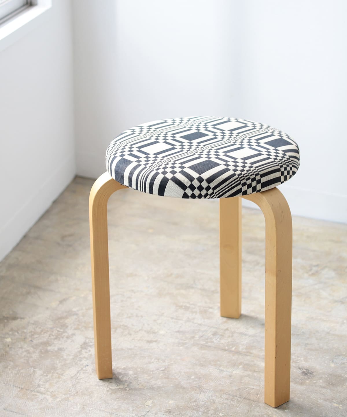 artek STOOL60用 JOHANNA GULLICHSEN クッション fennicaの名品 “JG STOOL”｜fennica（フェニカ）｜BEAMS