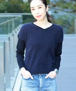 Demi-Luxe BEAMS / フロントフラッフィ Vネックニット