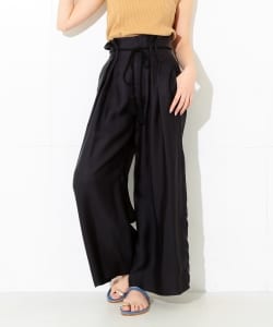 Demi-Luxe BEAMS / タッセル付タックワイドパンツ