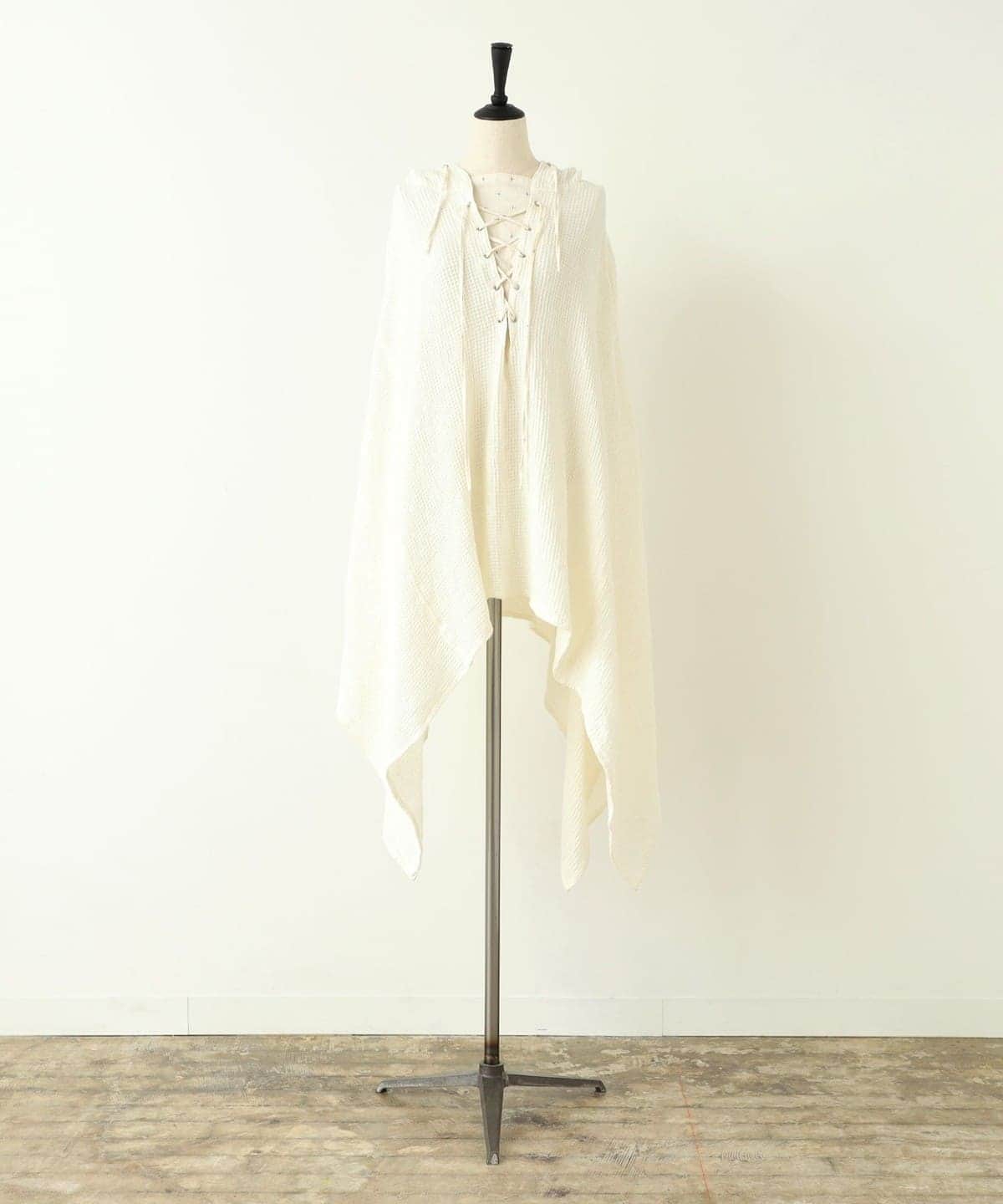 CATHRI カスリ / Gauze Hoodie Poncho ブルゾン MEN OFF WHT M CATHRI カスリ / Gauze Hoodie Poncho ブルゾン MEN OFF WHT M