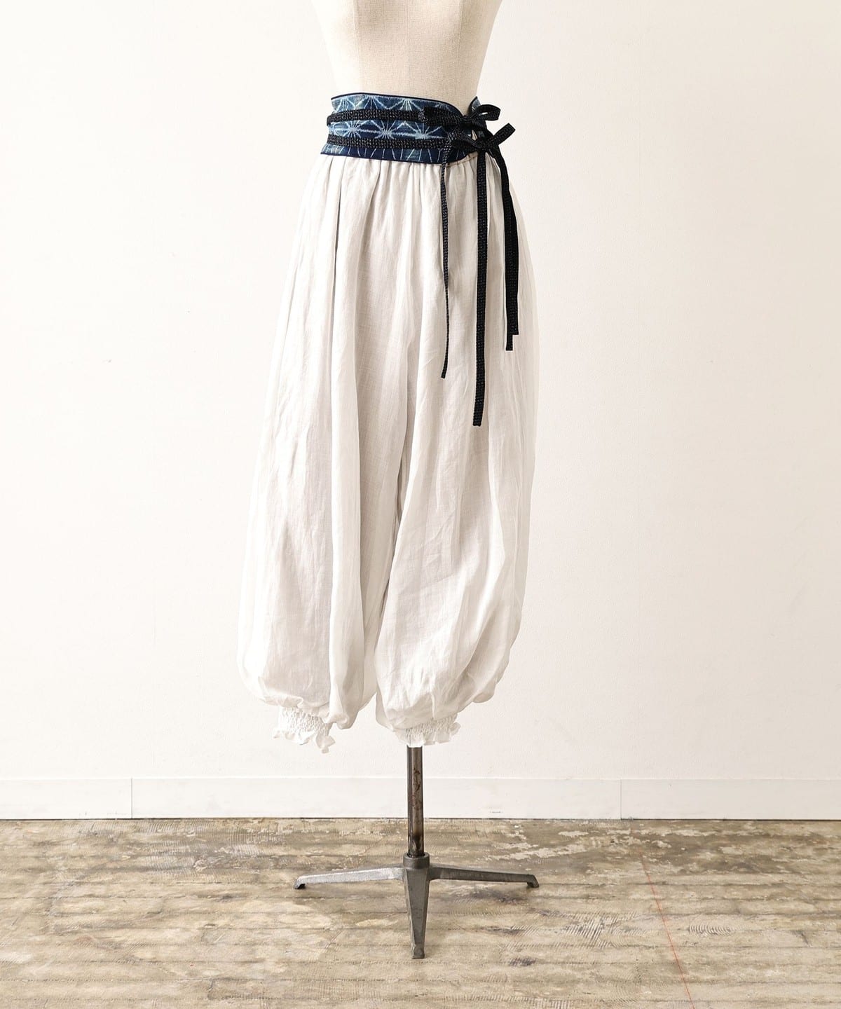 CATHRI カスリ / Ramie Balloon Pants パンツ WOMEN WHITE M CATHRI カスリ / Ramie Balloon Pants パンツ WOMEN WHITE M