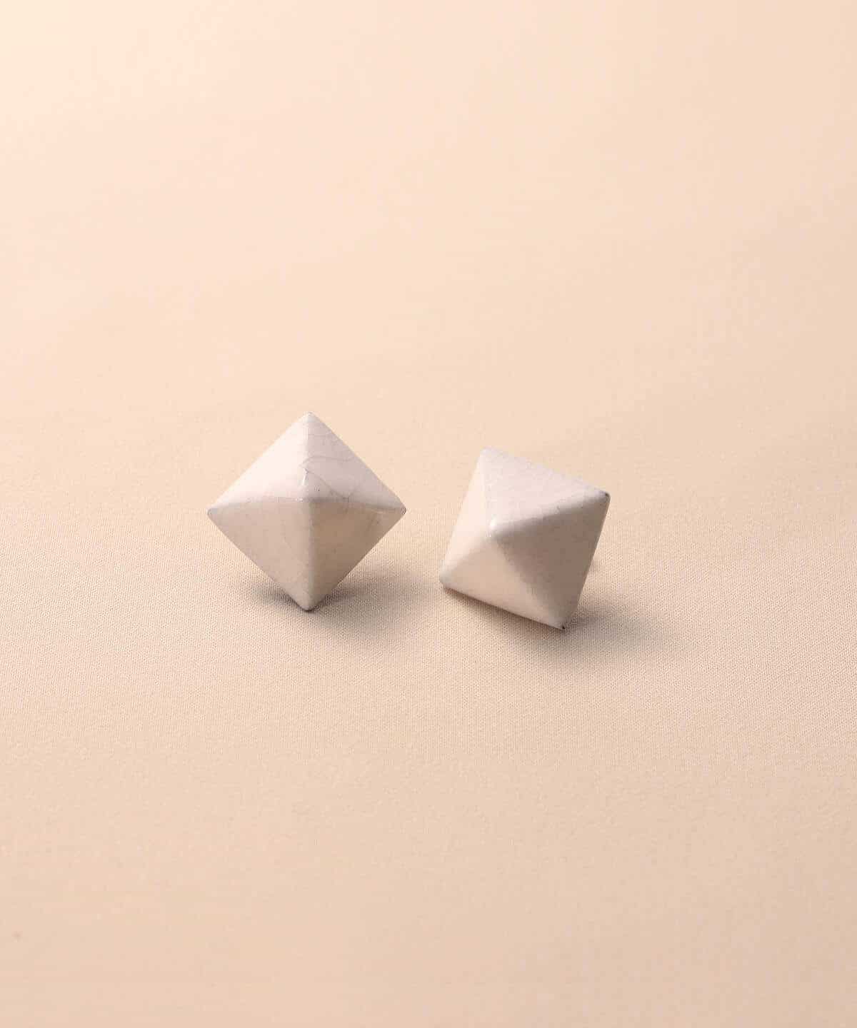 HIZEN jewelry ヒゼンジュエリー / 武雄焼 スタッズ モチーフ ピアス アクセサリー WOMEN OFF WHITE ONE SIZE HIZEN jewelry ヒゼンジュエリー / 武雄焼 スタッズ モチーフ ピアス アクセサリー WOMEN OFF WHITE ONE SIZE