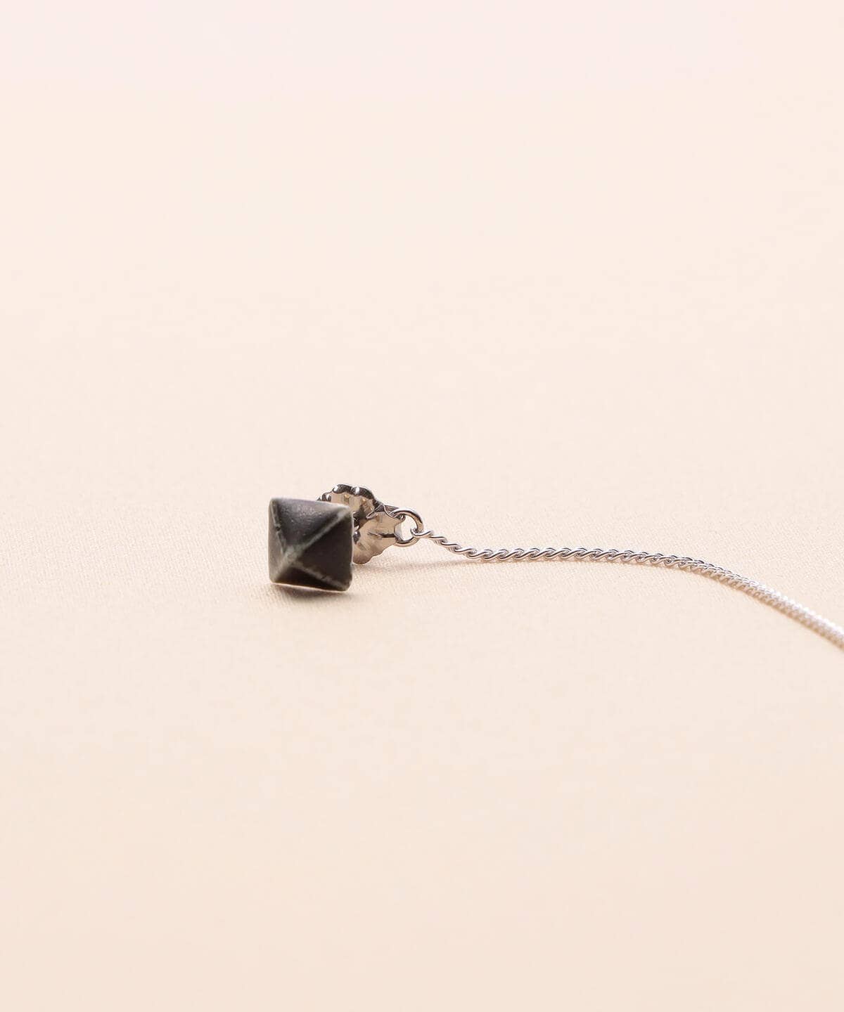 HIZEN jewelry ヒゼンジュエリー / 嬉野吉田焼 スタッズ モチーフ ロング チェーン ピアス アクセサリー WOMEN ブラック ONE SIZE HIZEN jewelry ヒゼンジュエリー / 嬉野吉田焼 スタッズ モチーフ ロング チェーン ピアス アクセサリー WOMEN ブラック ONE SIZE