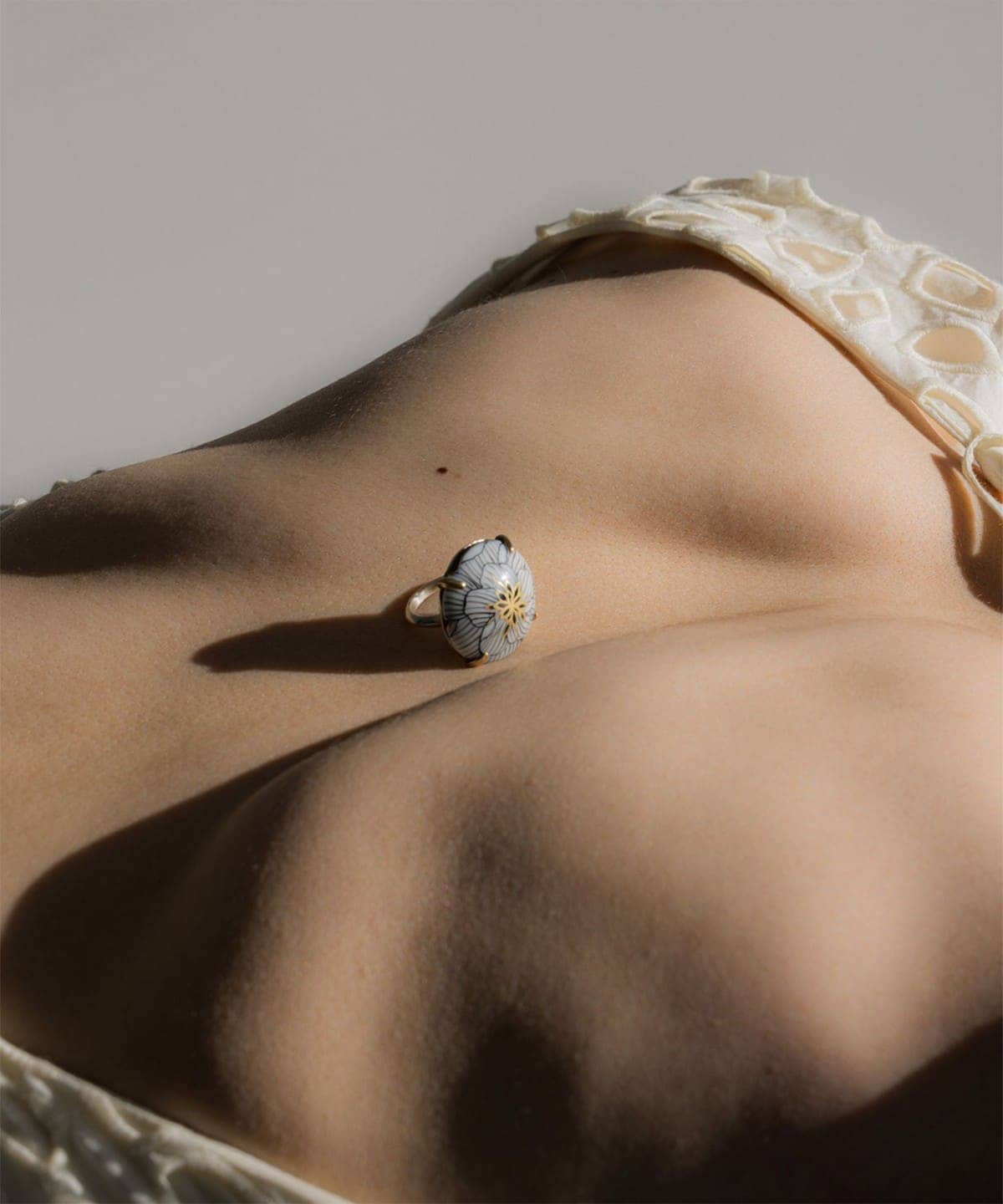 HIZEN jewelry ヒゼンジュエリー / 鍋島焼 ラウンド モチーフ リング③ アクセサリー WOMEN 黒花脈 13号 HIZEN jewelry ヒゼンジュエリー / 鍋島焼 ラウンド モチーフ リング③ アクセサリー WOMEN 黒花脈 13号