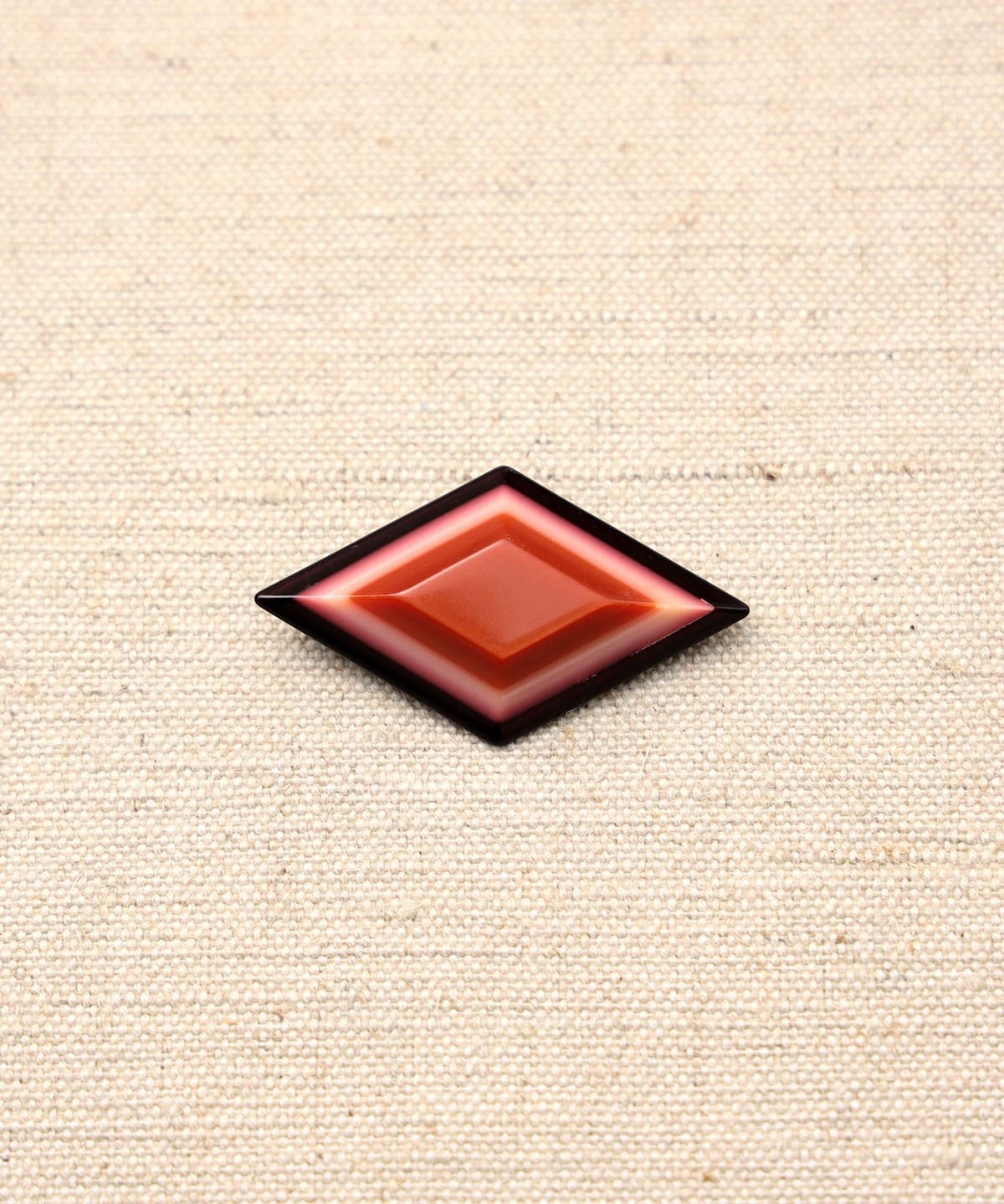 Paris Vintage / ひし形 ブローチ アクセサリー WOMEN RED ONE SIZE Paris Vintage / ひし形 ブローチ アクセサリー WOMEN RED ONE SIZE