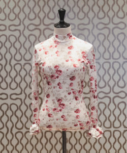 VIVIANO / お花 トップス