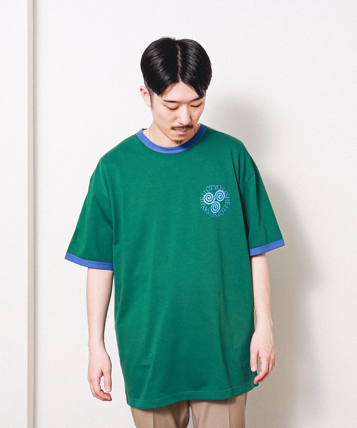 SAYHELLO セイハロー / Jan Trim Tシャツ Tシャツ・カットソー MEN GREEN/BLUE XL SAYHELLO セイハロー / Jan Trim Tシャツ Tシャツ・カットソー MEN GREEN/BLUE XL