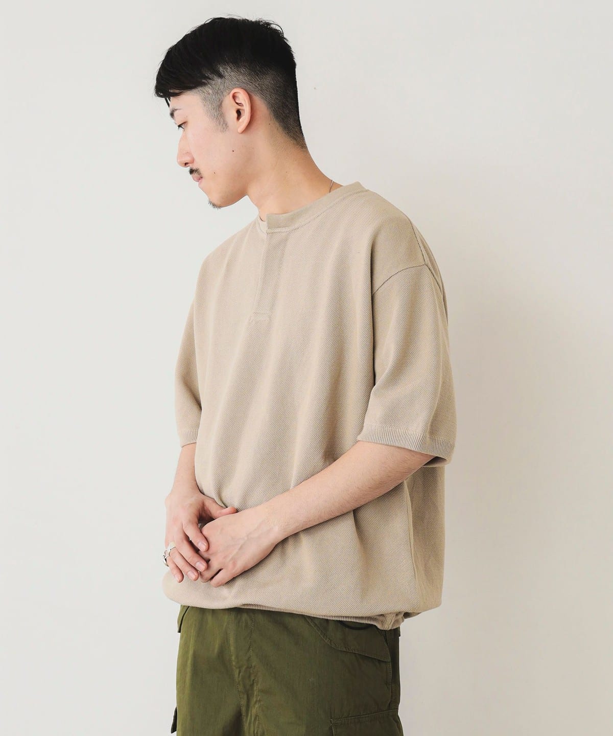 BEAMS T（ビームスT）crepuscule × BEAMS T / Crewneck Button Short  Sleeve（Tシャツ・カットソー その他Tシャツ・カットソー）通販｜BEAMS