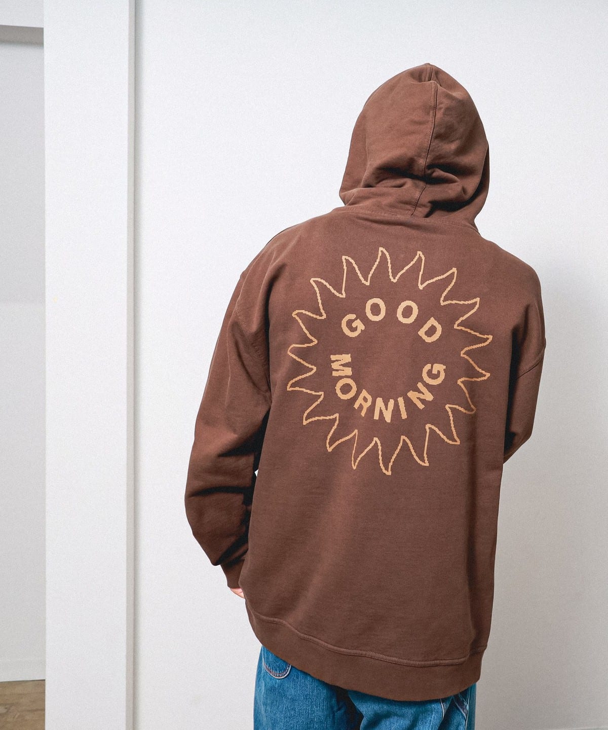 Good Morning Tapes グッド モーニング テープス / SUN LOGO HOOD トップス MEN CHOCOLATE L Good Morning Tapes グッド モーニング テープス / SUN LOGO HOOD トップス MEN CHOCOLATE L