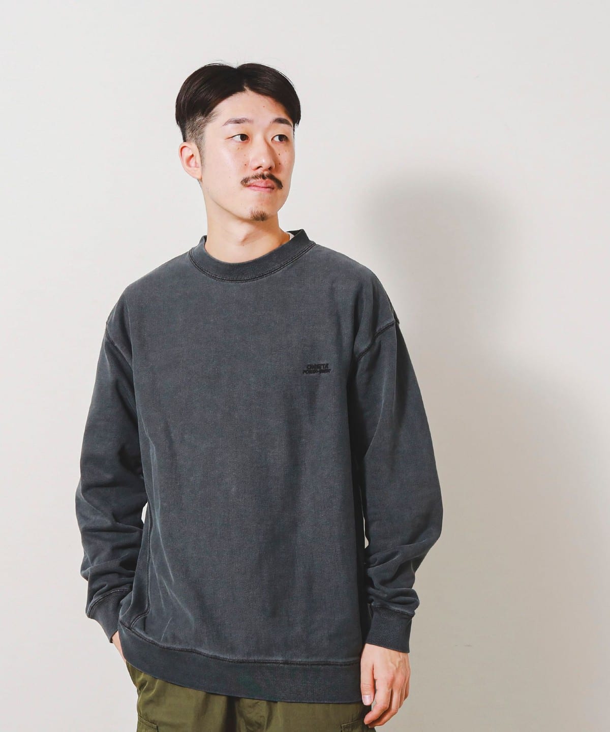 BEAMS（ビームス）ONEITA / Pigment Dye Crewneck Sweat（トップス