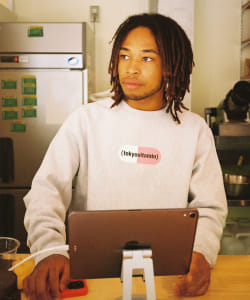 ▲tokyovitamin × BEAMS T / 別注 Pill Crewneck