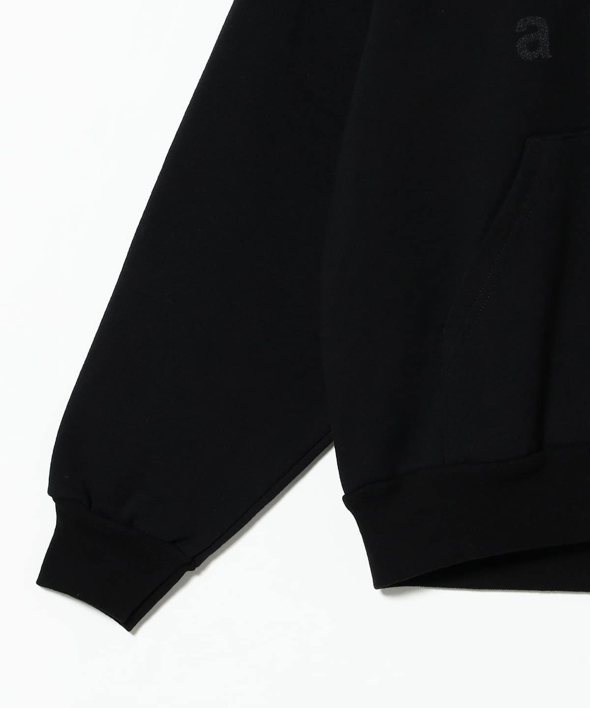 BEAMS T（ビームスT）【別注】Arena embroidery / Goose Sweat Hoodie